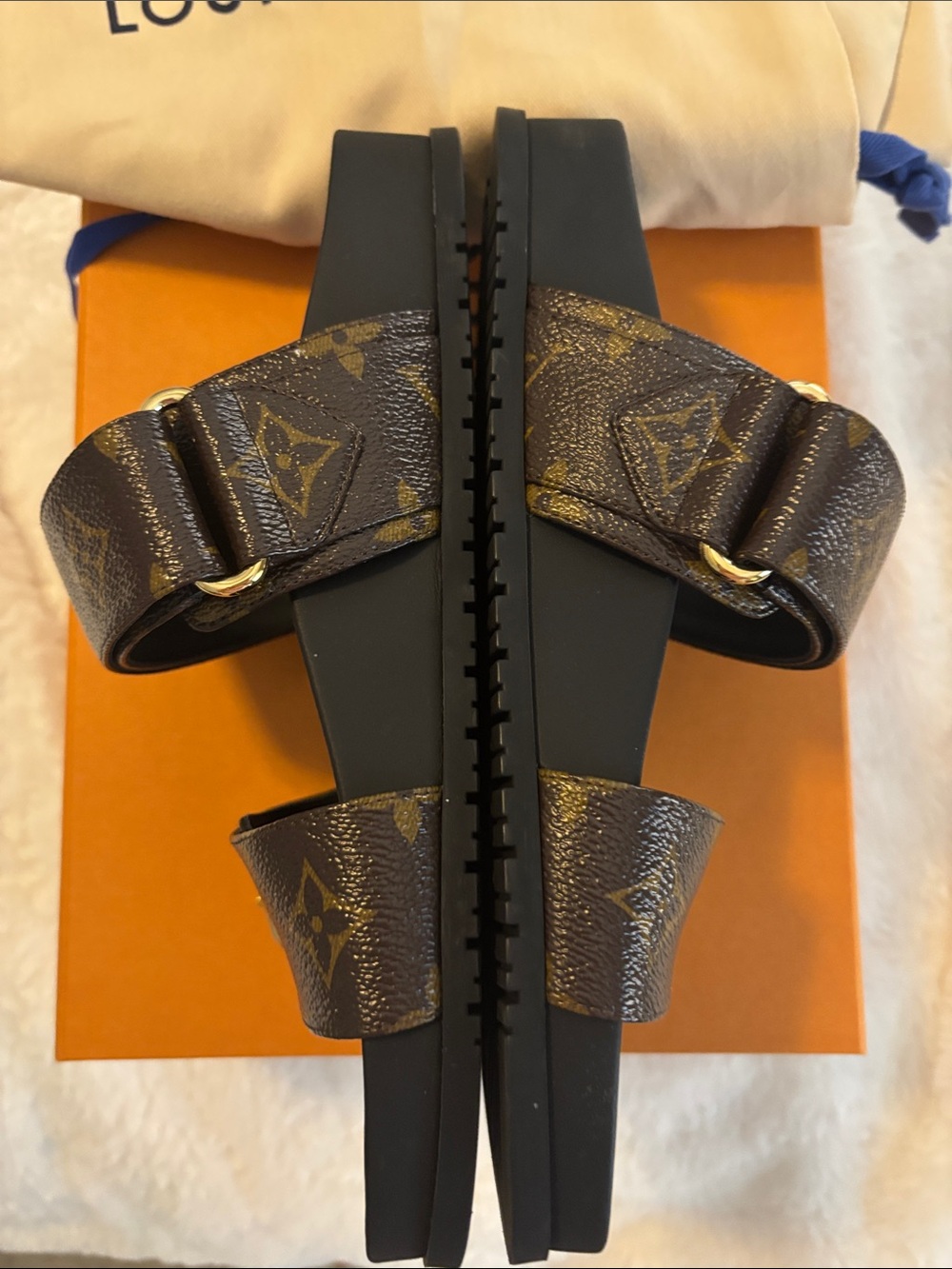 Authentic Louis Vuitton Bom Dia Flats size 37 - Picture 6 of 7